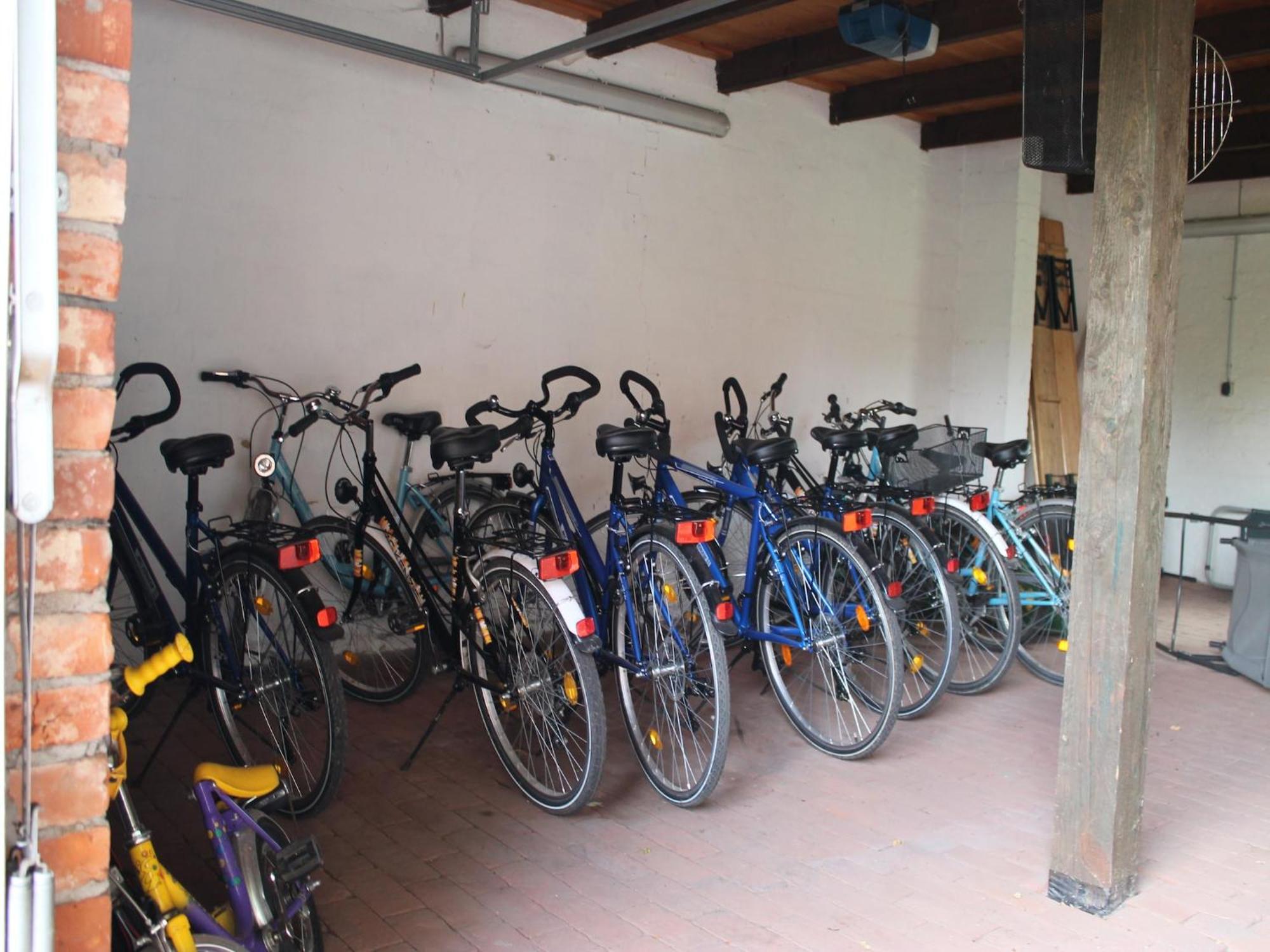 הוילה Mansion In Gressow With Terrace Garden Bbq Pond Bicycles מראה חיצוני תמונה